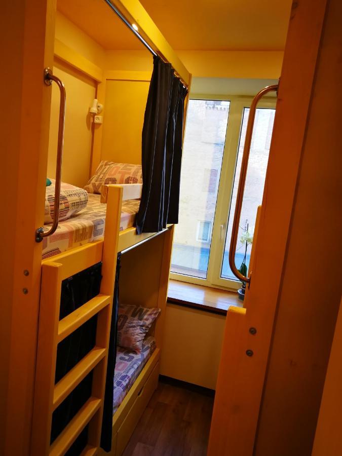 Булгакоff Hostel Kiev Ngoại thất bức ảnh