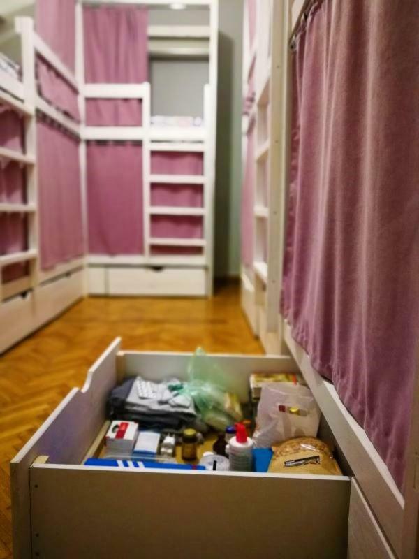 Булгакоff Hostel Kiev Ngoại thất bức ảnh