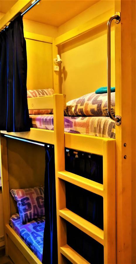 Булгакоff Hostel Kiev Ngoại thất bức ảnh